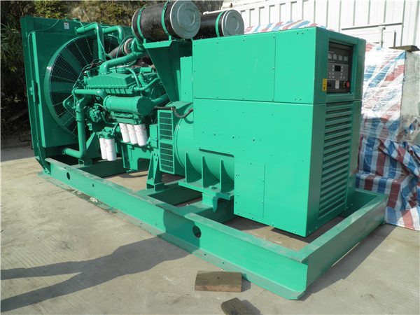 济宁发电车出租-柴油发电机组在使用的过程中应该做好哪些防护工作