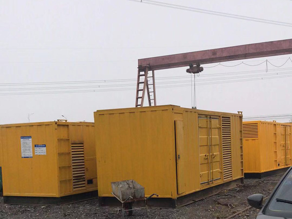 济宁100kw柴油发电机组每小时油耗？